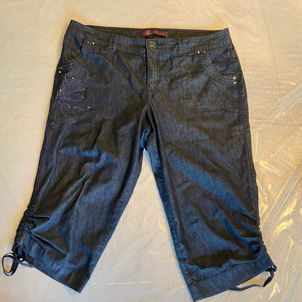 Gloria Vanderbilt Capri Pants